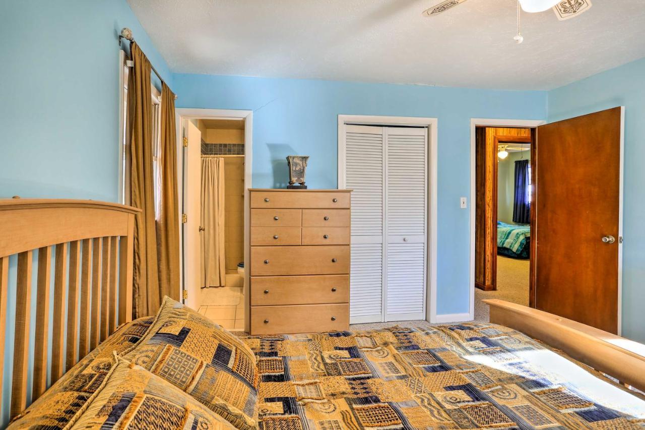 Lake Waccamaw Home With Fenced Yard And Shared Pier! Luaran gambar