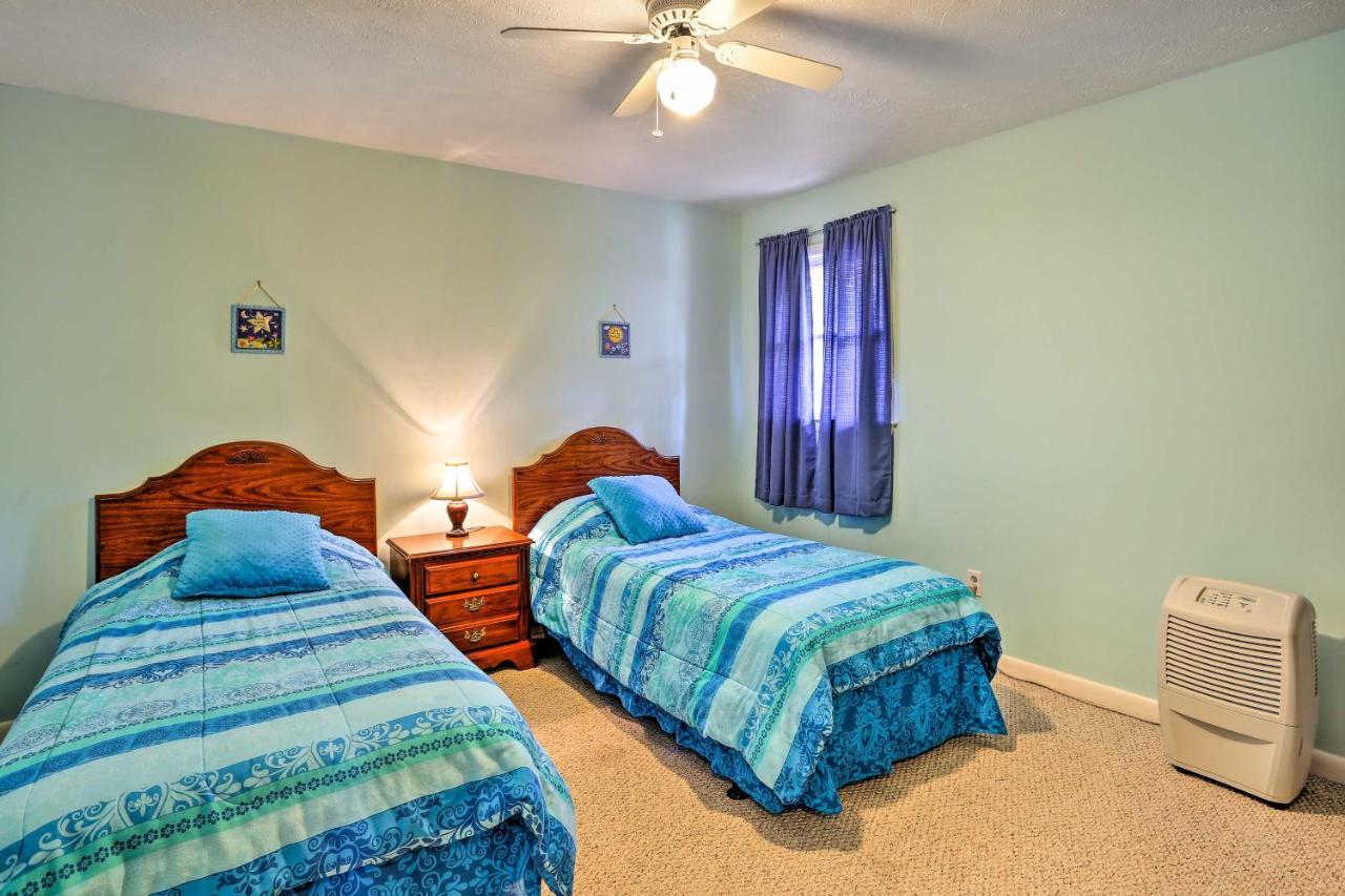 Lake Waccamaw Home With Fenced Yard And Shared Pier! Luaran gambar